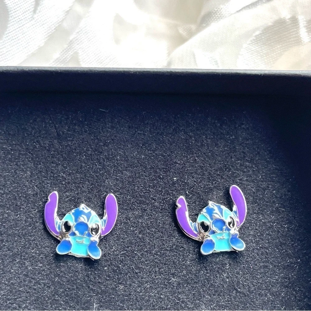 💙 NWOT Stitch Earrings – Official Disney Jewelry 🐾✨